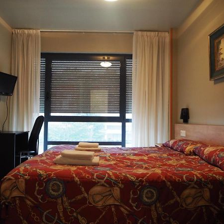 潘普洛纳 阿瑟拉旅馆酒店 外观 照片 A room at the hotel