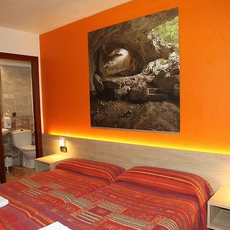 潘普洛纳 阿瑟拉旅馆酒店 外观 照片 A room at the hotel