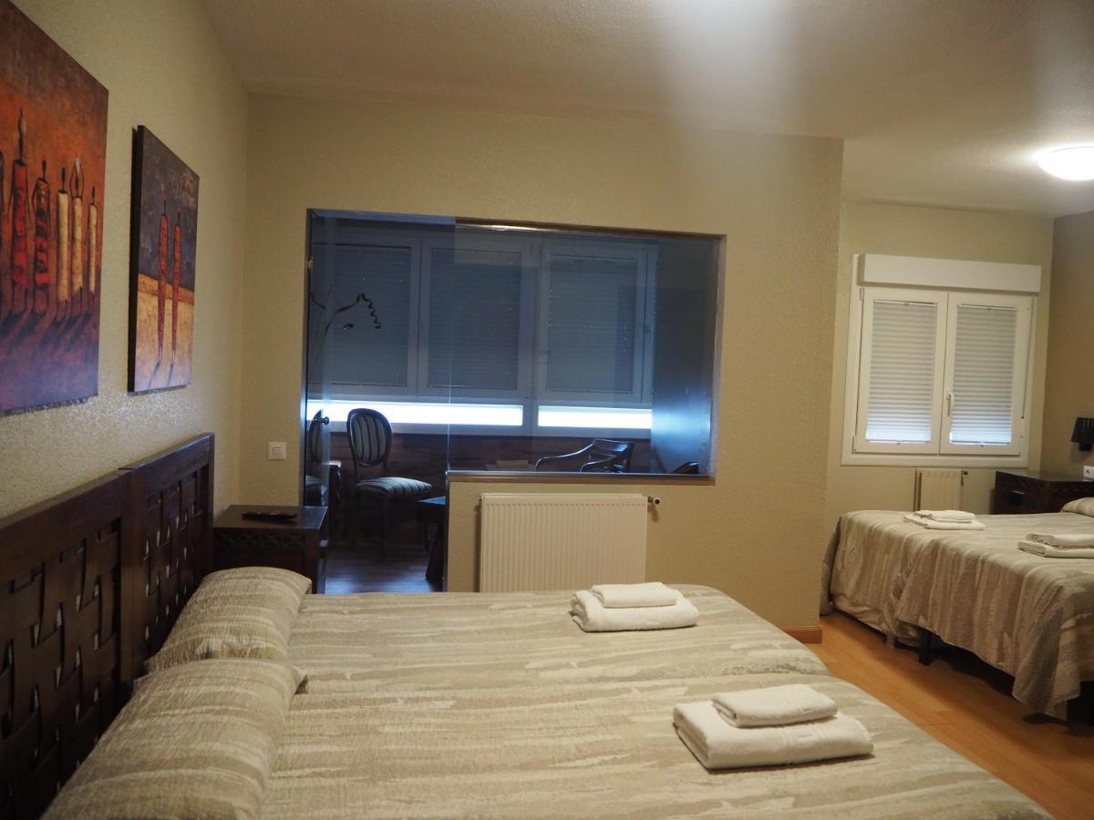 潘普洛纳 阿瑟拉旅馆酒店 外观 照片 A room at the hotel
