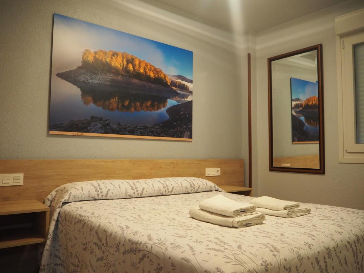 潘普洛纳 阿瑟拉旅馆酒店 外观 照片 A room at the hotel