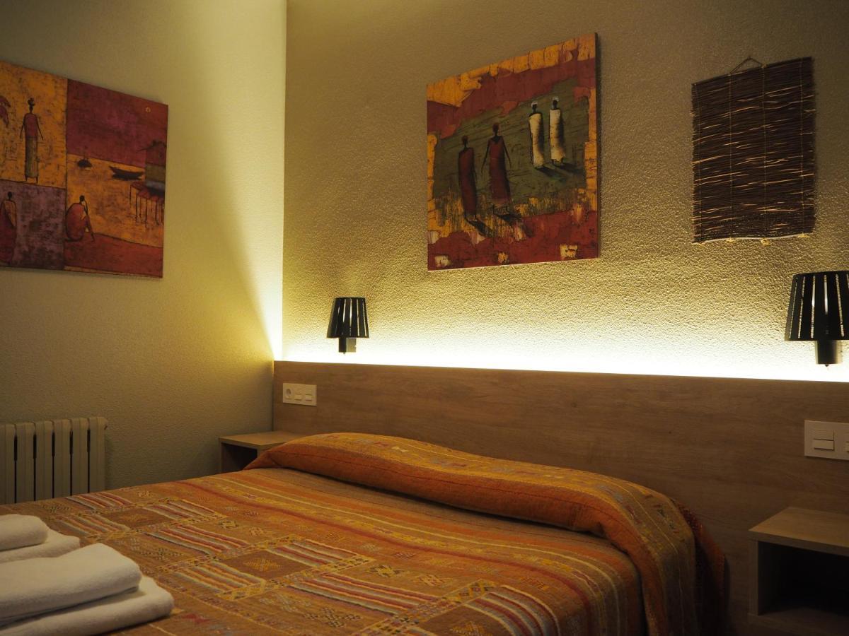 潘普洛纳 阿瑟拉旅馆酒店 外观 照片 A room at the hotel
