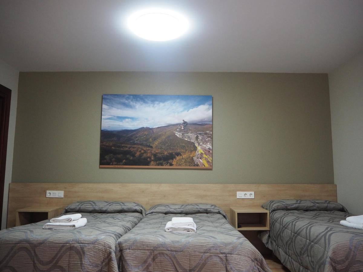 潘普洛纳 阿瑟拉旅馆酒店 外观 照片 A room at the hotel