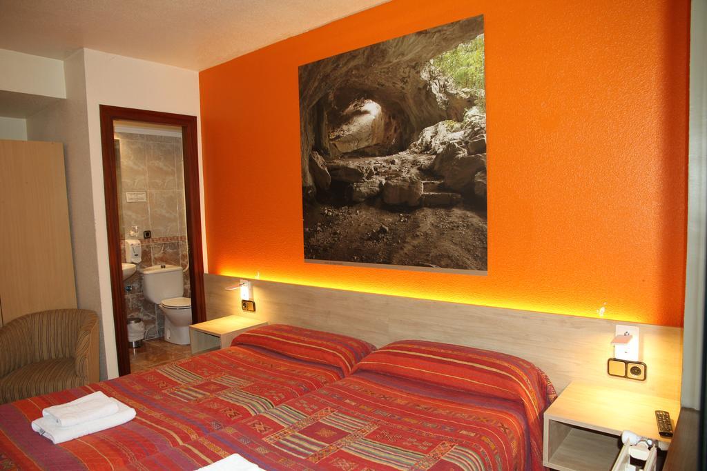 潘普洛纳 阿瑟拉旅馆酒店 外观 照片 A room at the hotel