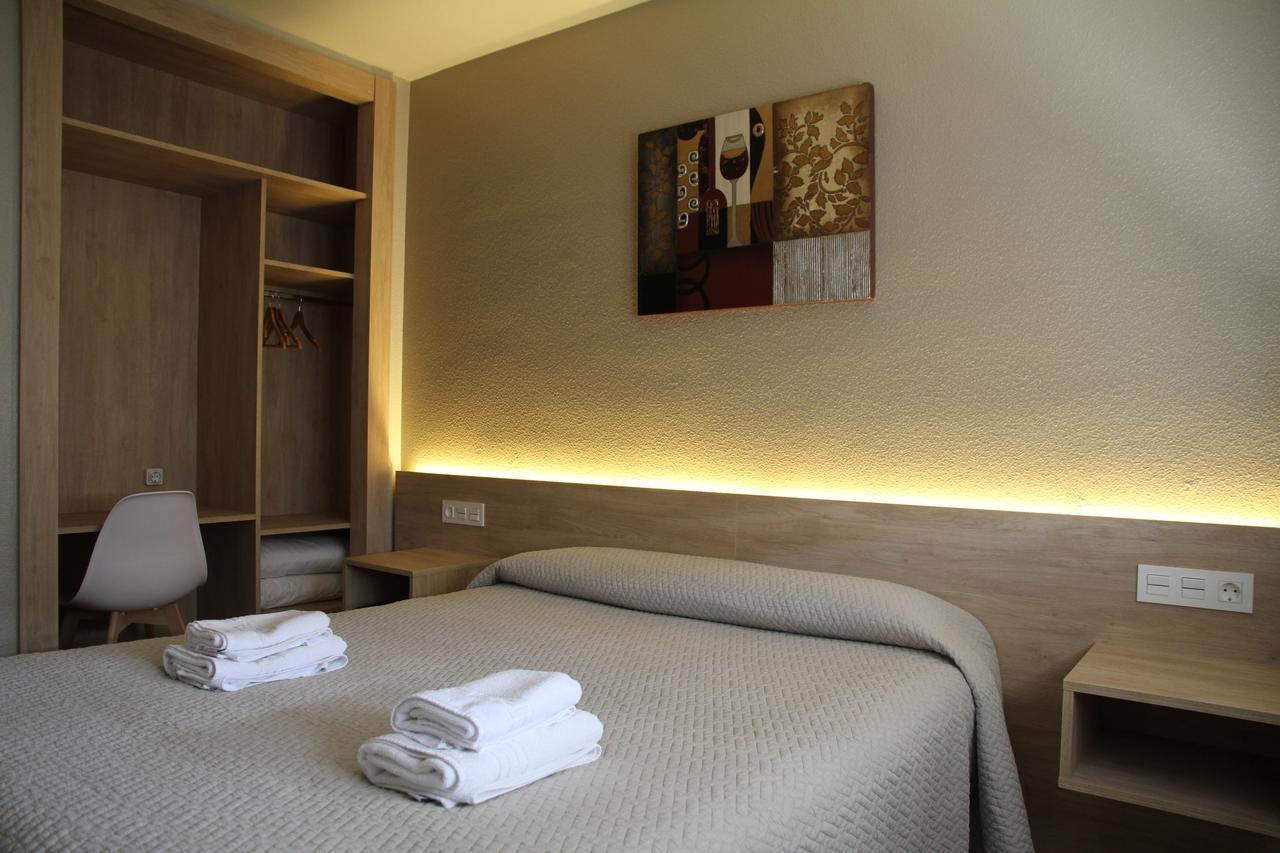 潘普洛纳 阿瑟拉旅馆酒店 外观 照片 A room at the hotel